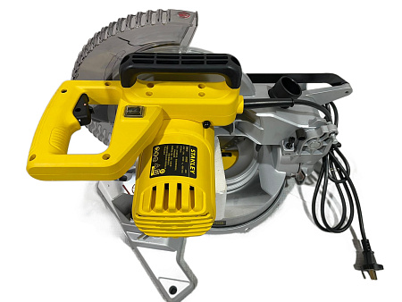 Торцовочная пила STANLEY SM16