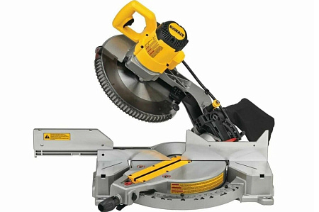 Торцовочная пила DeWALT DW715