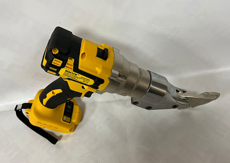Аккумуляторные ножницы по металлу EKIIV Model 84802