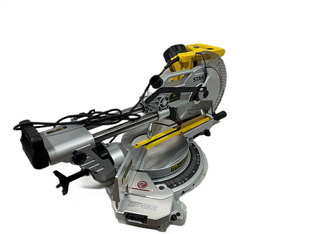 Торцовочная пила STANLEY SM18